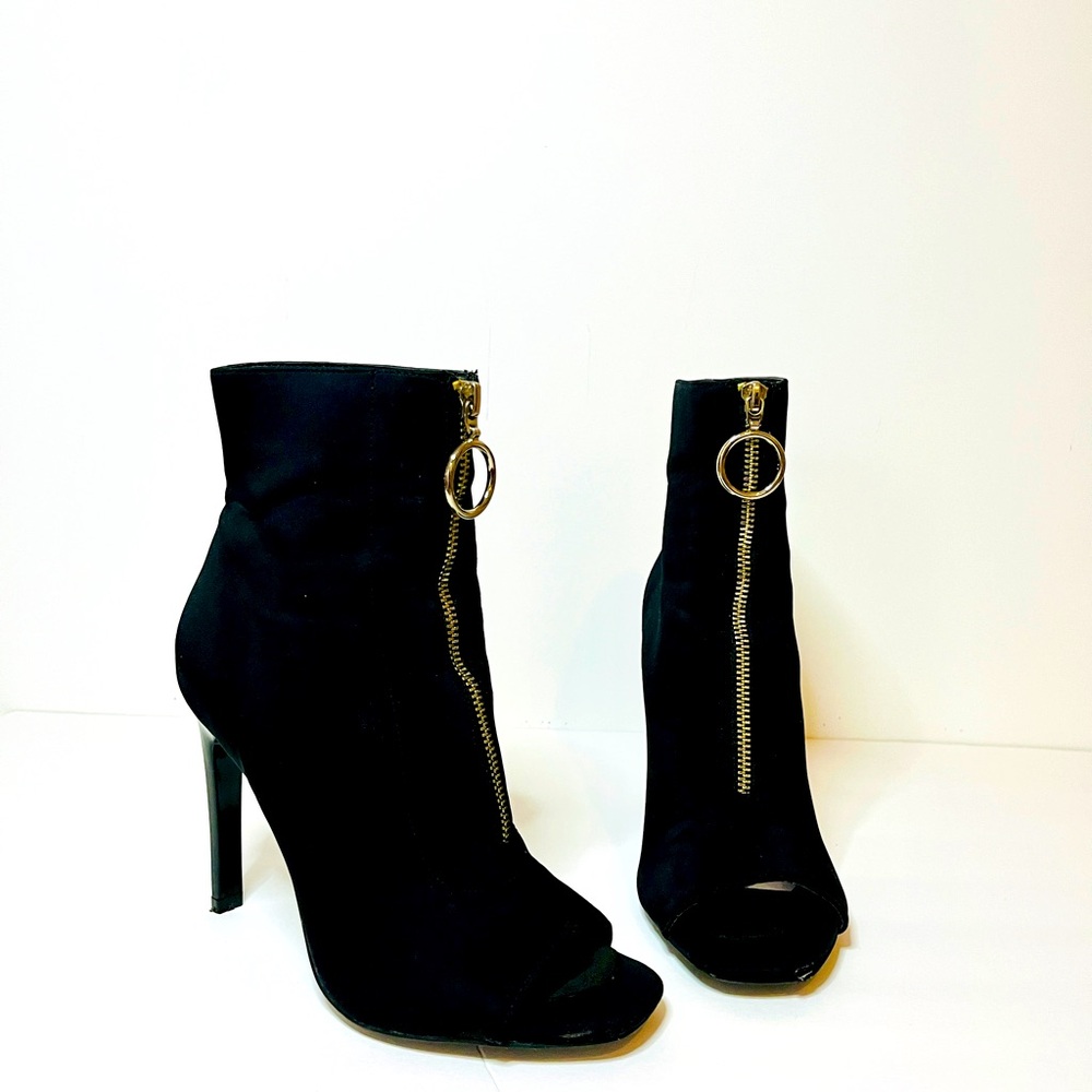 Zipper Peep-Toe Heel Boot